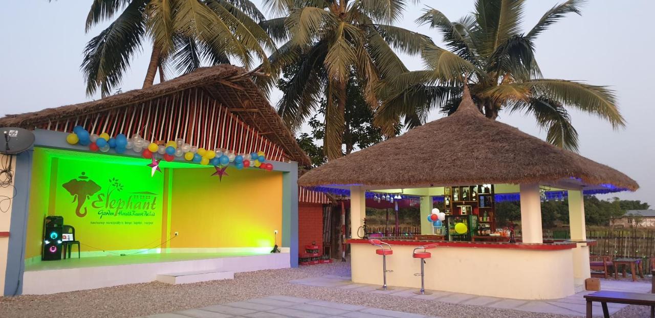 Elephant Garden Hotel And Resort Pvt Ltd Kanchanpur Exteriör bild