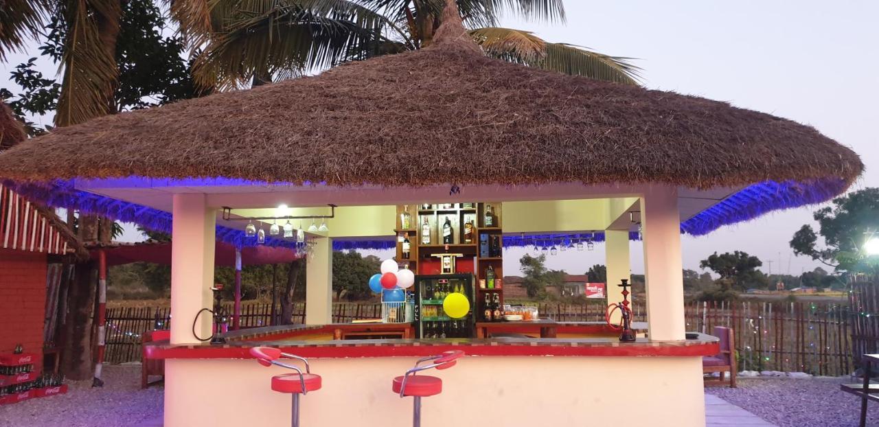 Elephant Garden Hotel And Resort Pvt Ltd Kanchanpur Exteriör bild