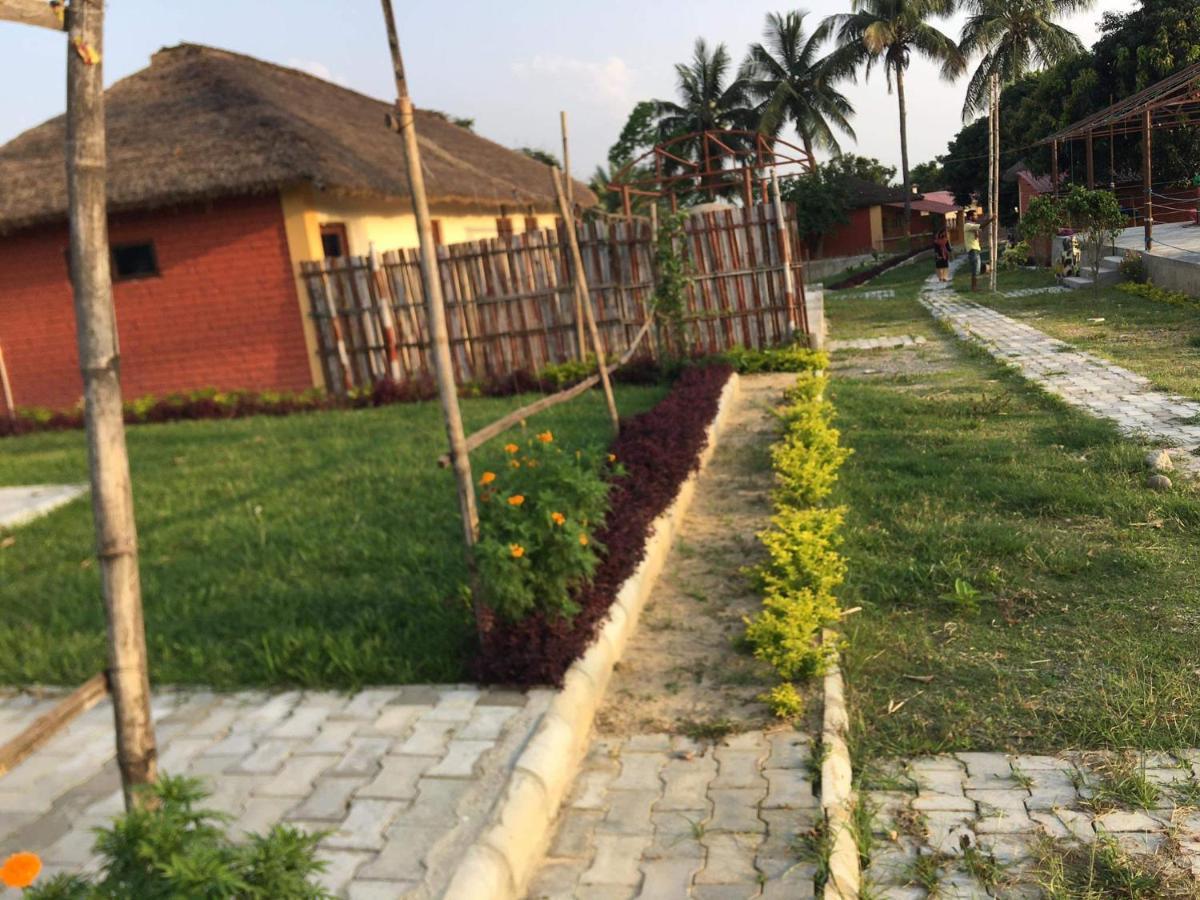 Elephant Garden Hotel And Resort Pvt Ltd Kanchanpur Exteriör bild